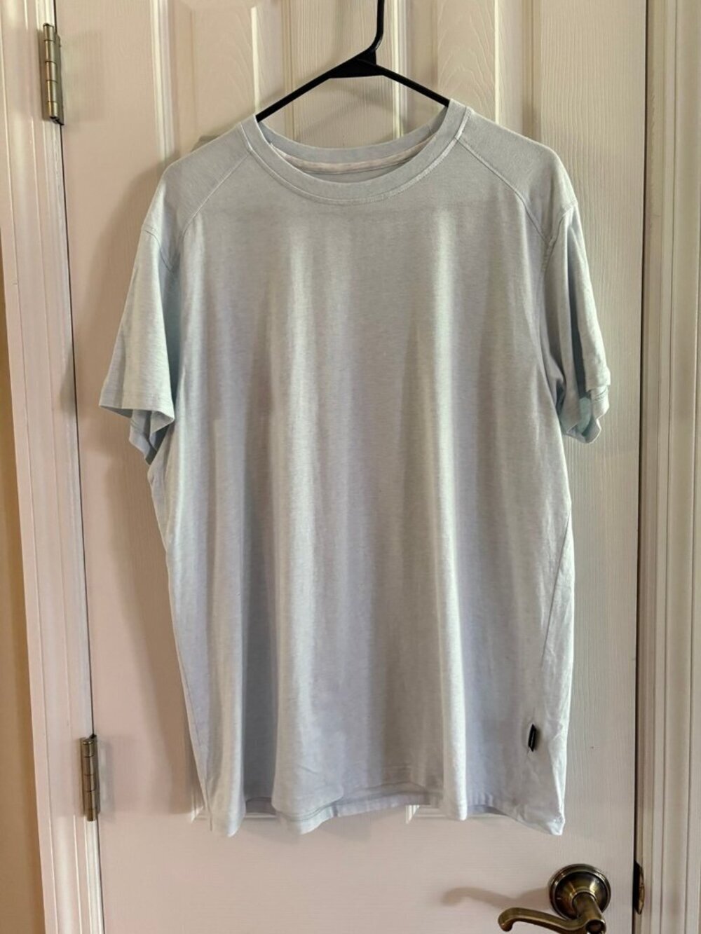 Kenneth Cole Men’s Light Blue Tshirt Large